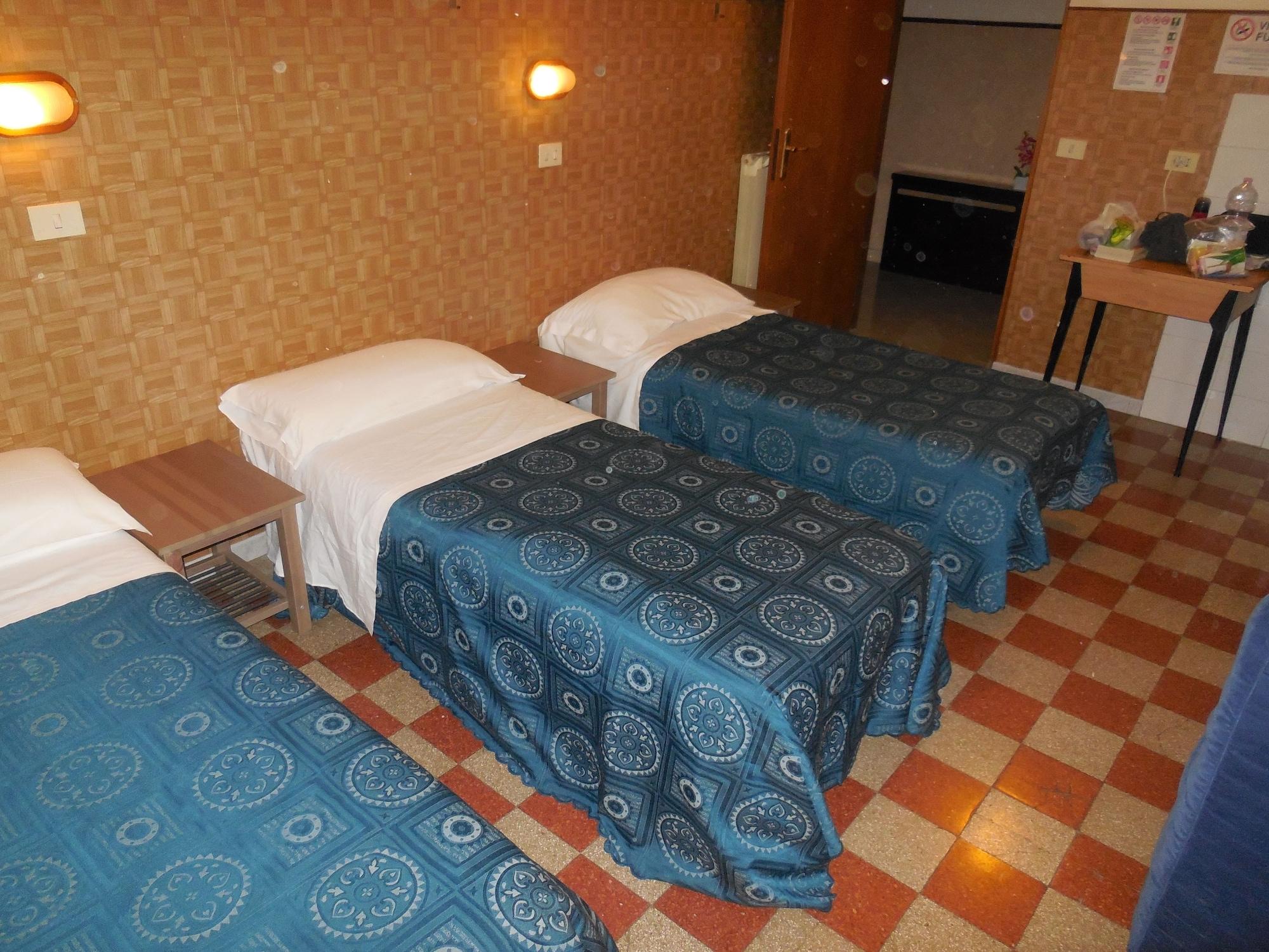 Cressy Hotell Rom Exteriör bild