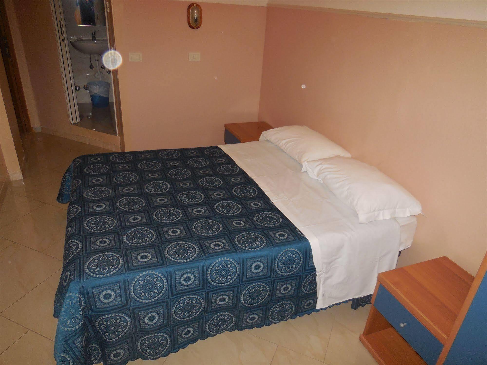 Cressy Hotell Rom Exteriör bild